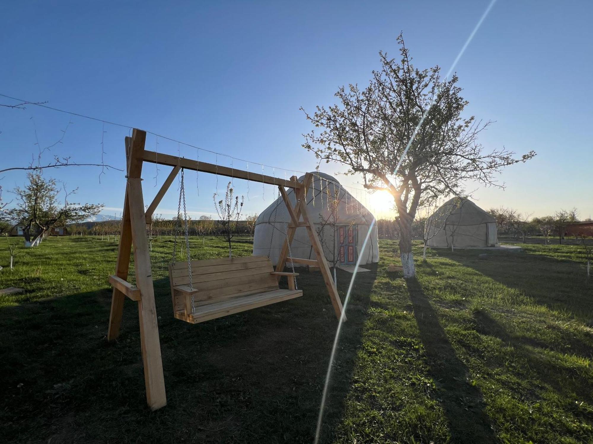 Отель Bosogo Yurt Camp Bokonbayevo Экстерьер фото
