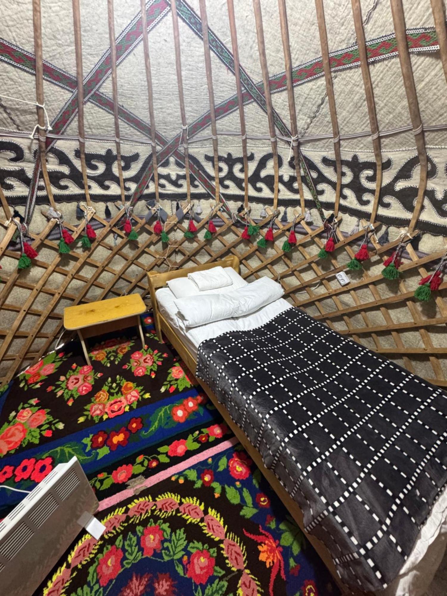 Отель Bosogo Yurt Camp Bokonbayevo Экстерьер фото