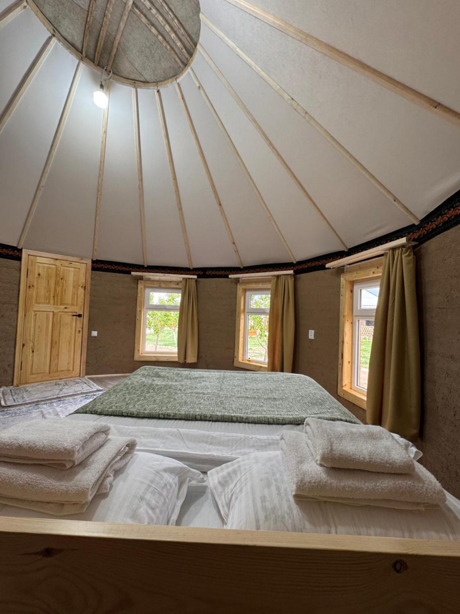 Отель Bosogo Yurt Camp Bokonbayevo Экстерьер фото