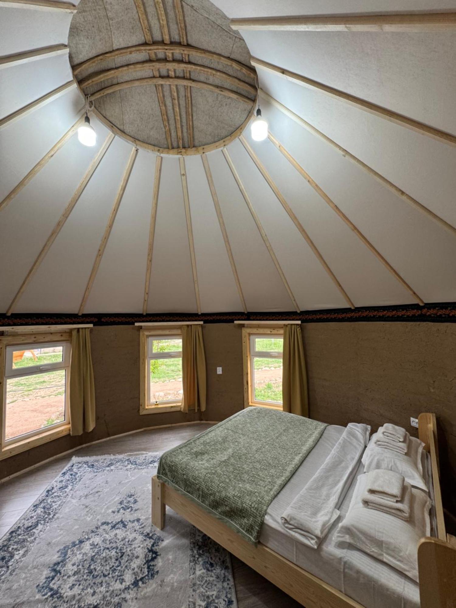 Отель Bosogo Yurt Camp Bokonbayevo Экстерьер фото
